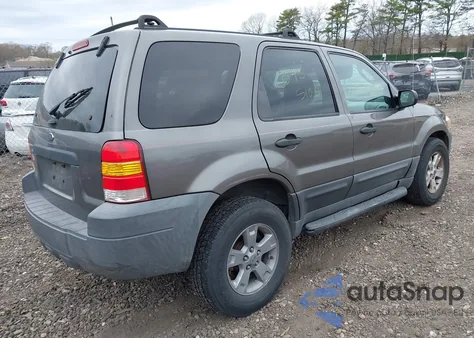 2005 Ford Escape Xlt z USA, uszkodzony, nr VIN 1FMYU931X5DA05038